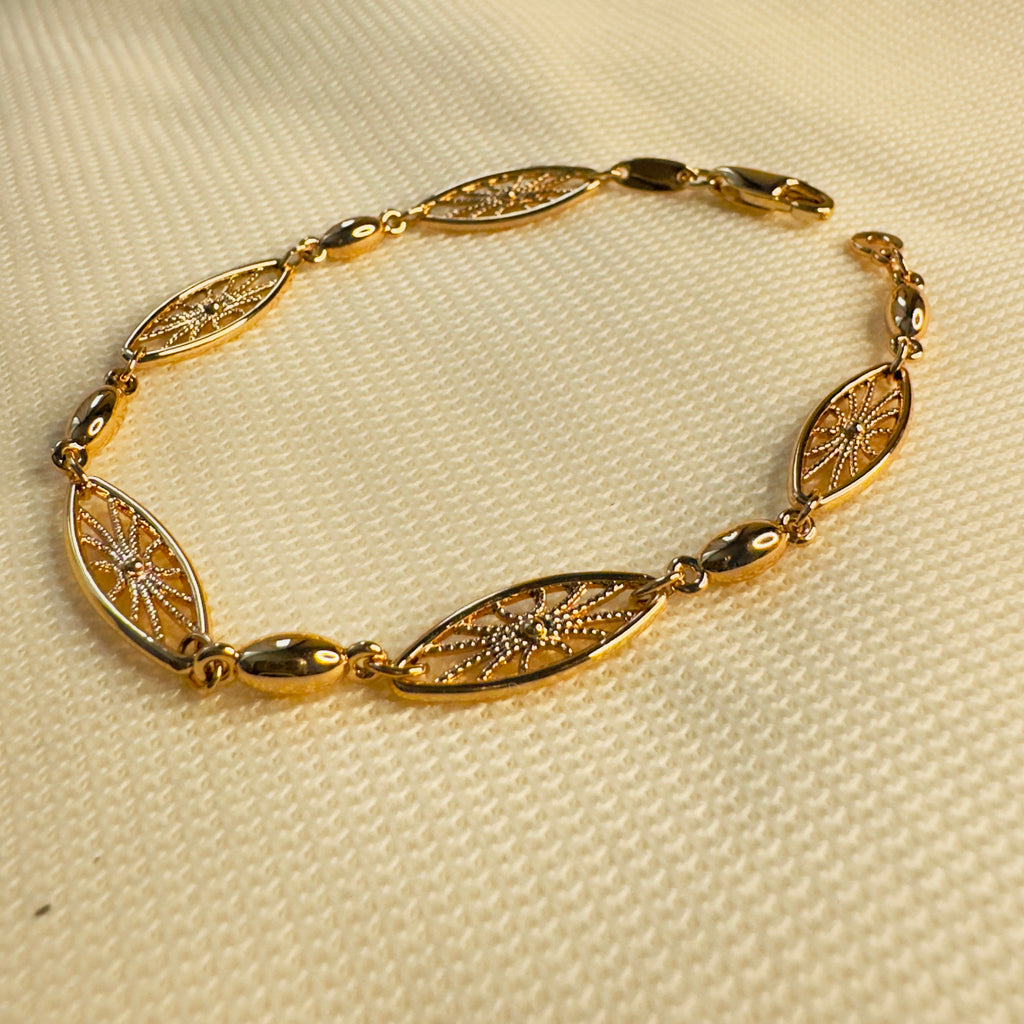 Elegant Rose Gold Filigree Bracelet - Hypoallergenic Stainless Steel Marquise Link Design | Women's | Amtikiss Casuals
