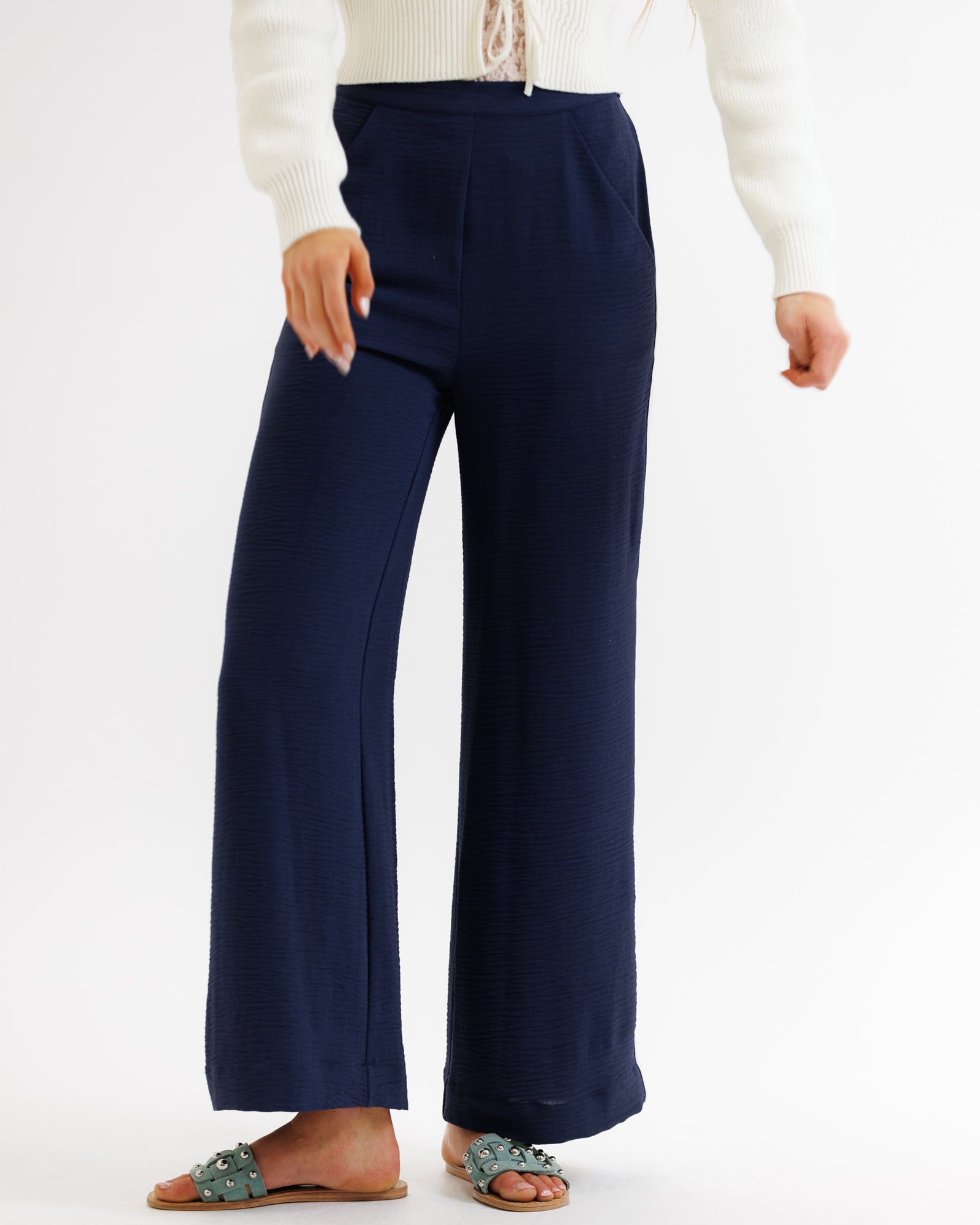 Wide-leg pants