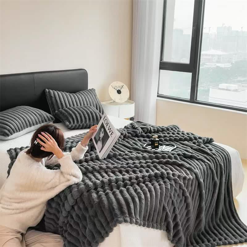Ultra-Soft Double-Sided Fleece Blanket – Gray