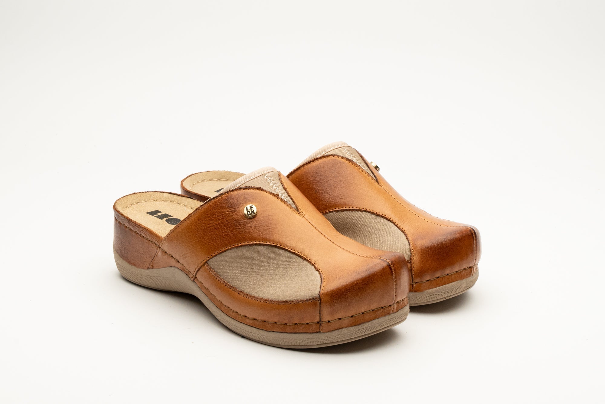 Aria I Women's Leather Clog - Twin Elastic Side Panels for Bunion Relief