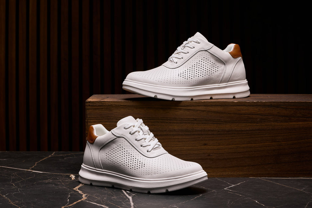 Men's White Lightweight Casual Walkers J1581