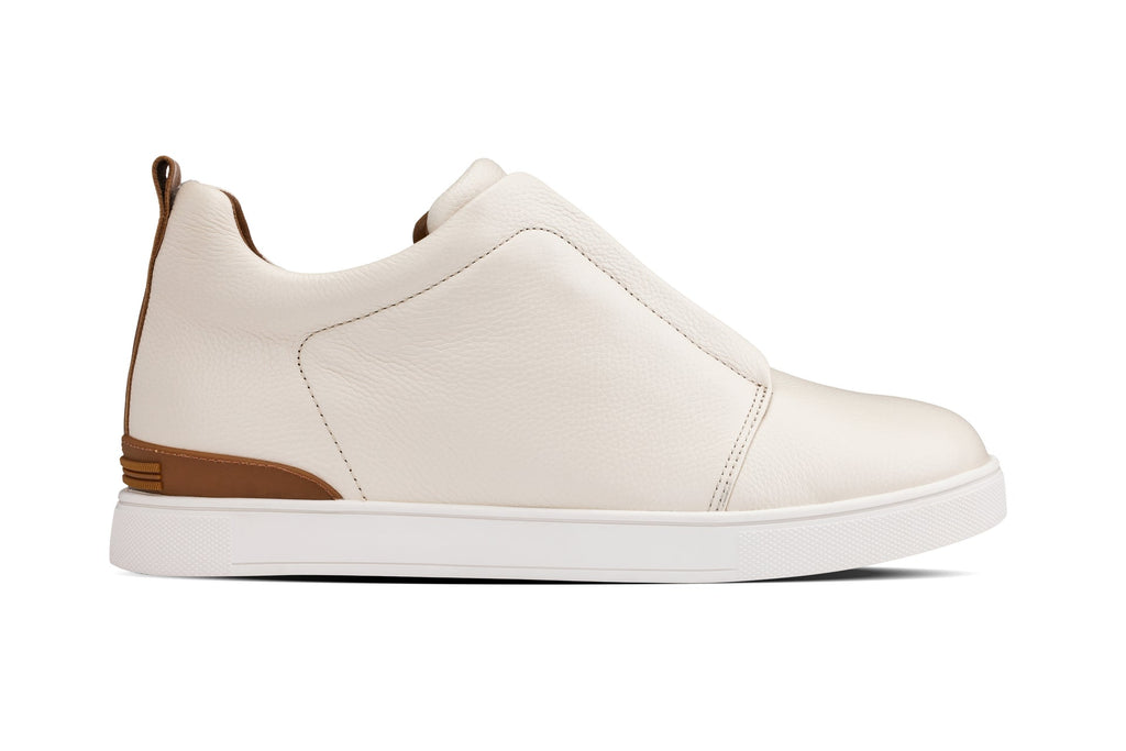 CALTO - J1933  - 2.6 Inches Taller (Off-White) - Slip-On  Snoafers