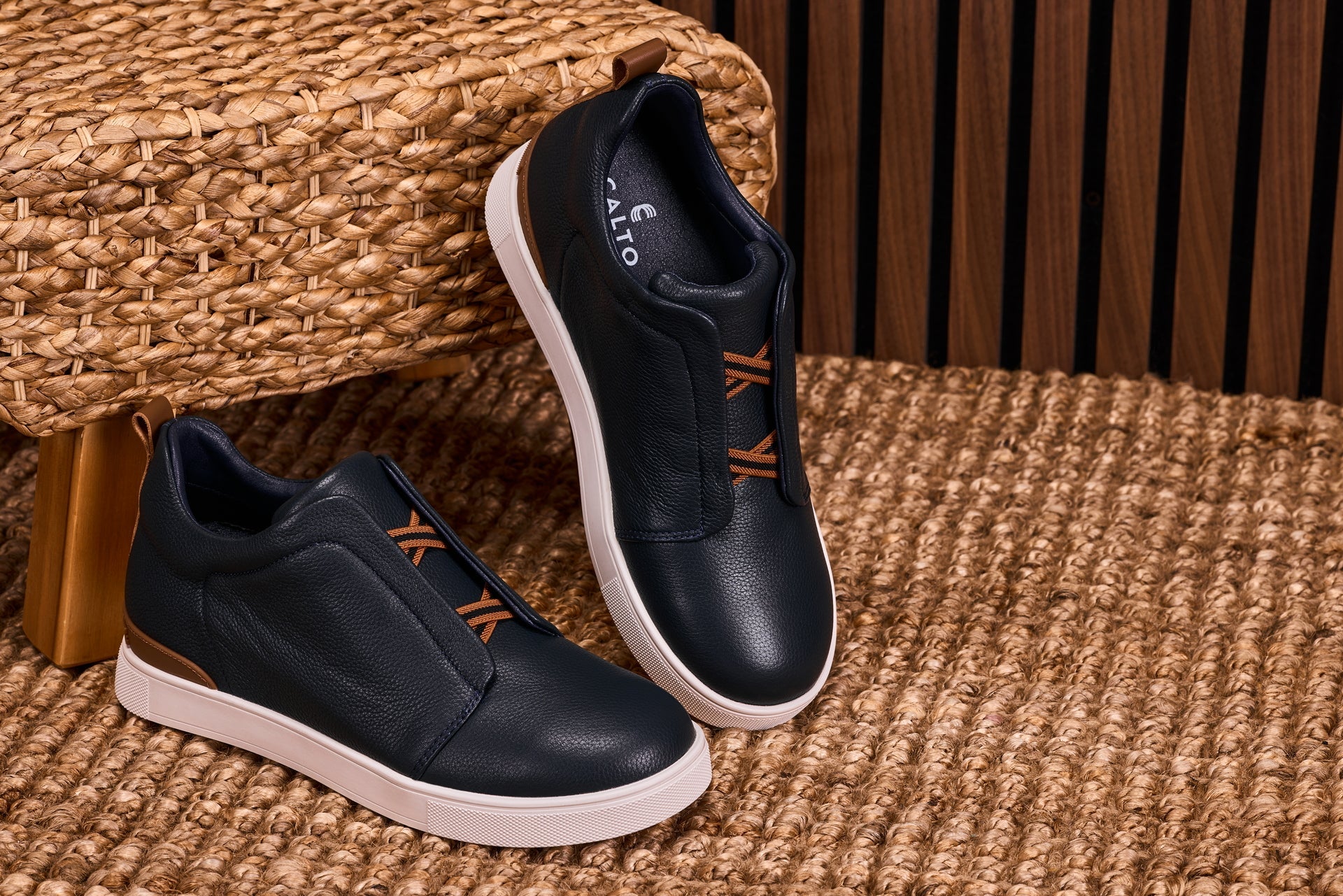Men's Navy Slip-On Snoafers J1934