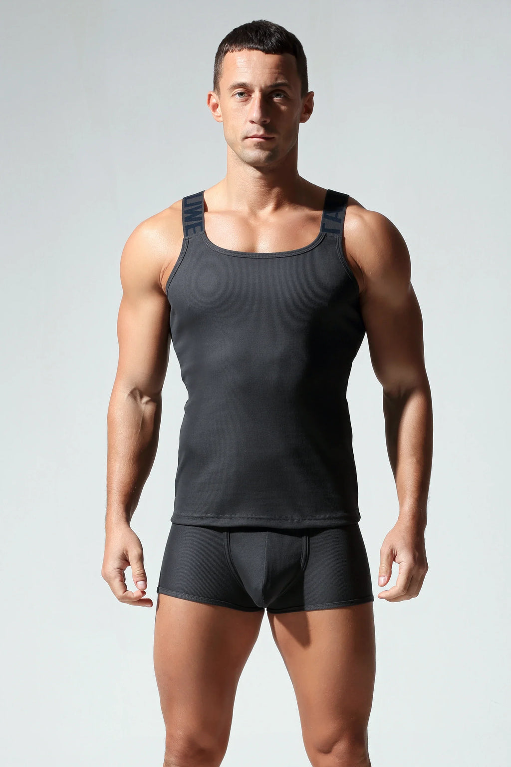 Workout Tank Top for Men – Stretch Fabric & Breathable Design