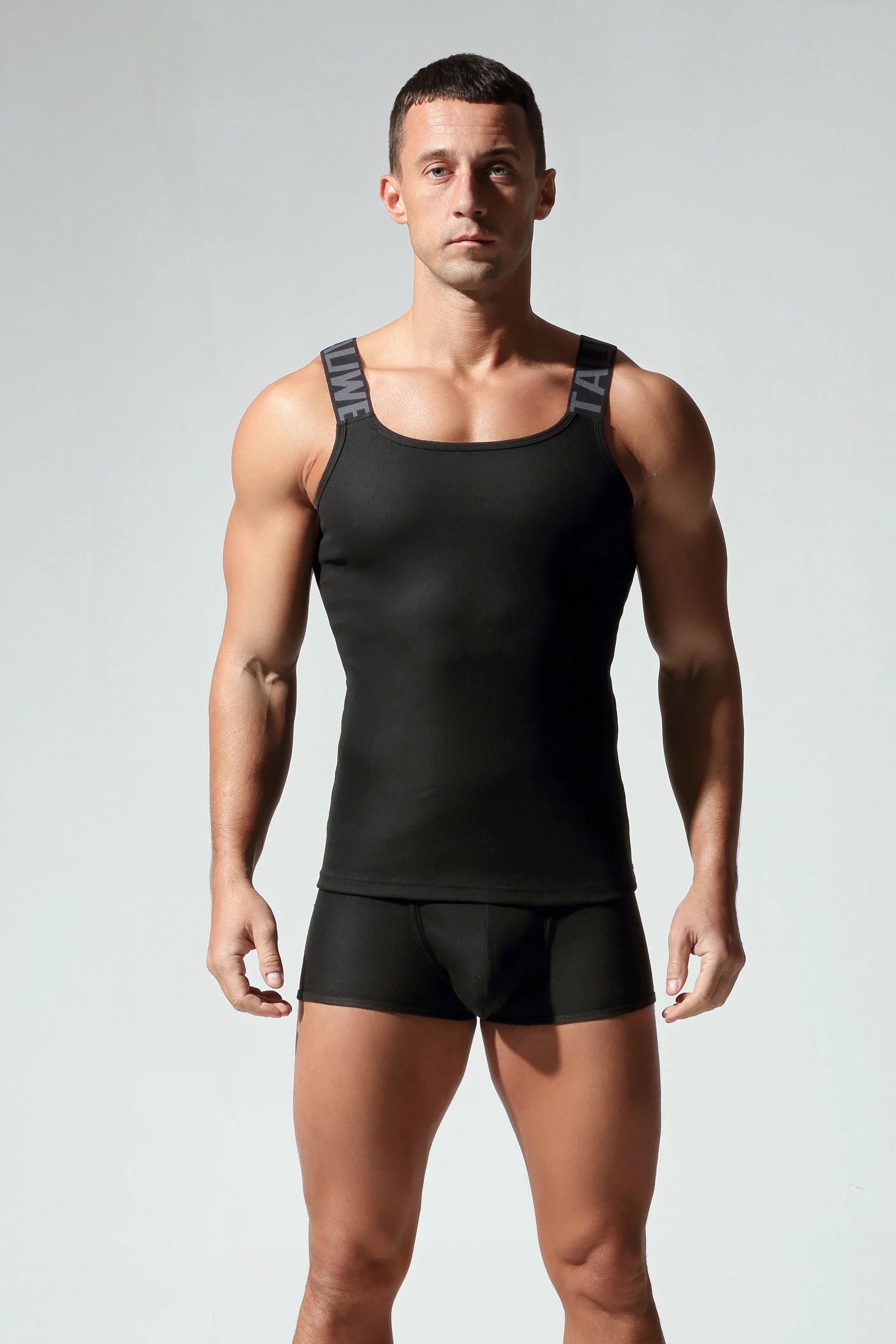 Workout Tank Top for Men – Stretch Fabric & Breathable Design