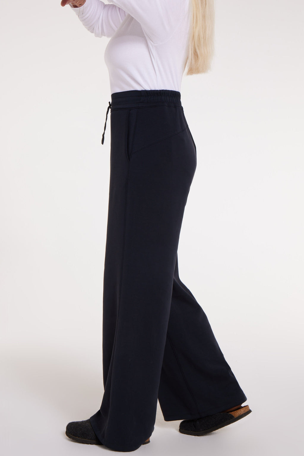 Genevieve Adaptable Pant in Black
