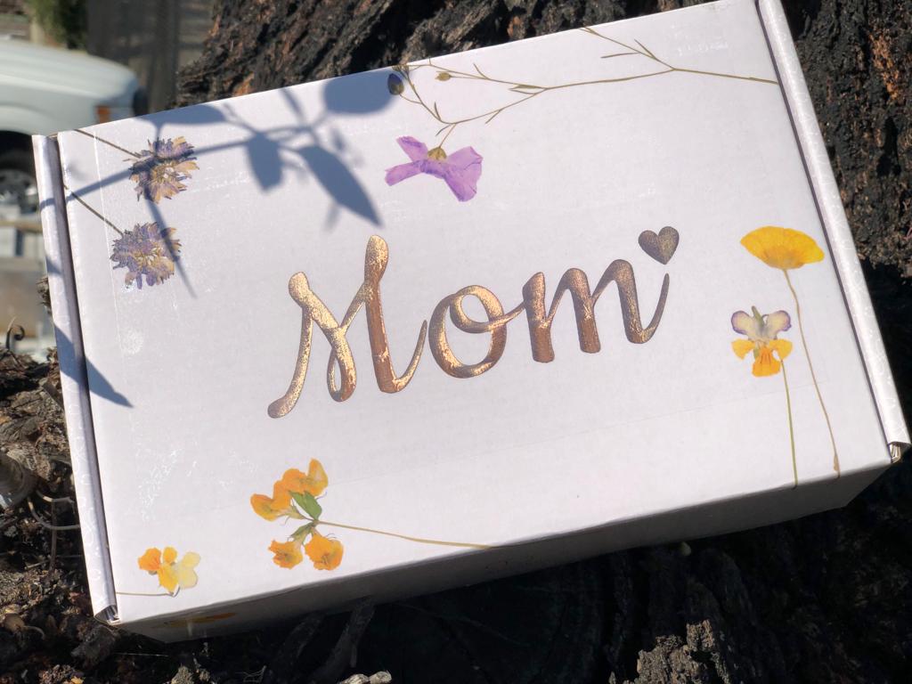 Pampering New Mom Day Gift Box – Handmade Natural Skincare & Spa Kit