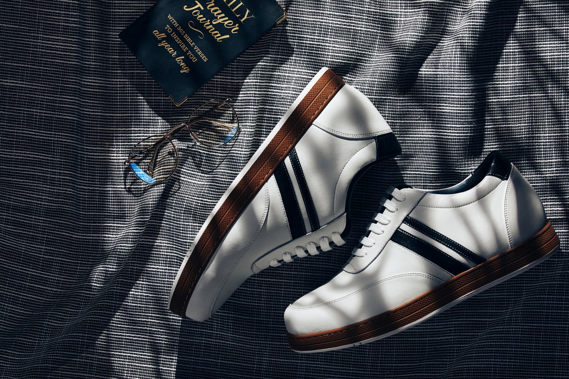 CALTO White Leather Sneakers - 2.8 inches - Y2821