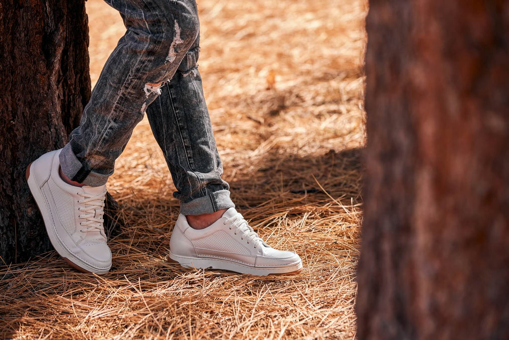 Men's White & Gum Sole Elevated Micro-Perforated Leather Sneakers Y7932