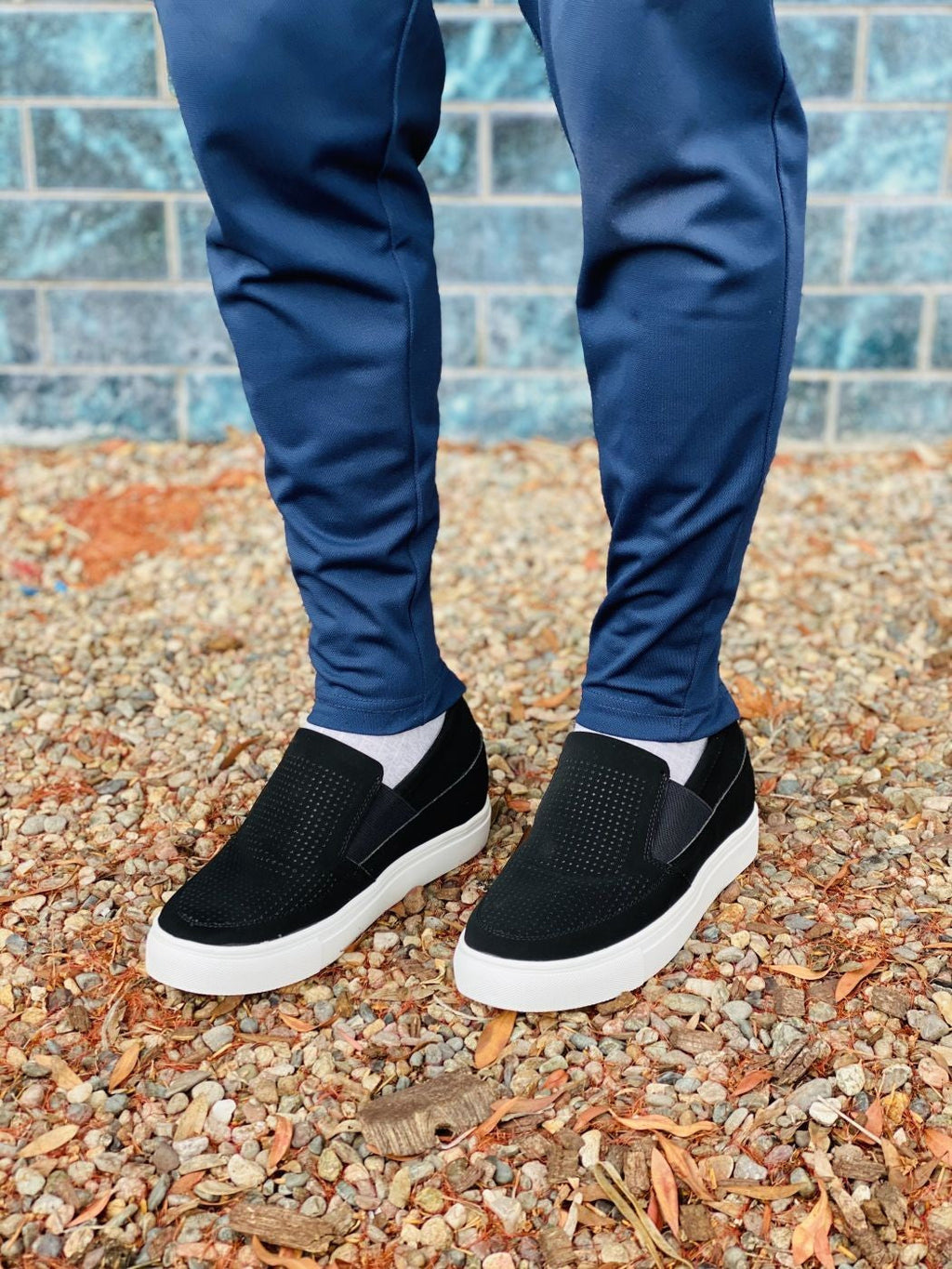 CALTO G63890 3-Inch Taller Lightweight Slip-On Black Sneakers